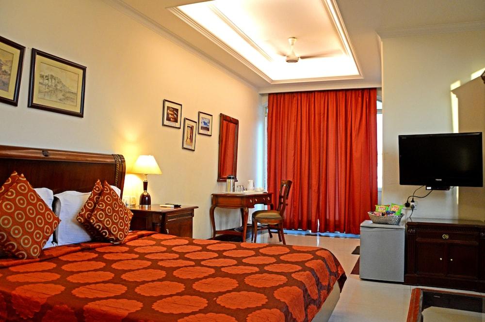 Hotel Ajanta New Delhi Exterior photo